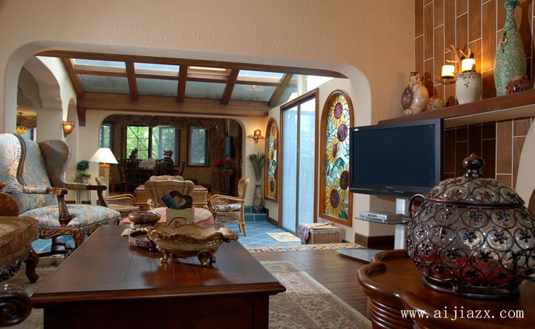 復(fù)古情調(diào)的地中海風格客廳裝修效果圖